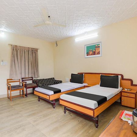 Hotel O Ellis Ahmadábád Kültér fotó