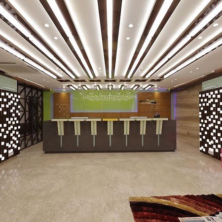 Hotel O Ellis Ahmadábád Kültér fotó