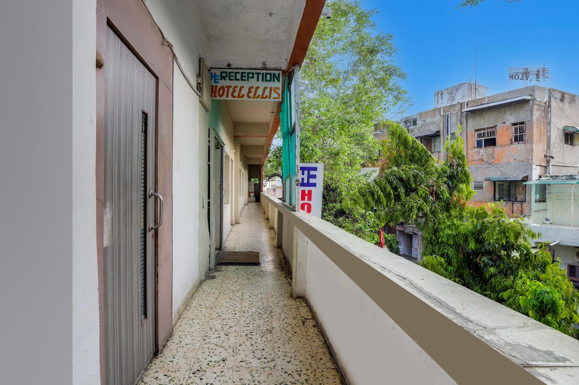 Hotel O Ellis Ahmadábád Kültér fotó