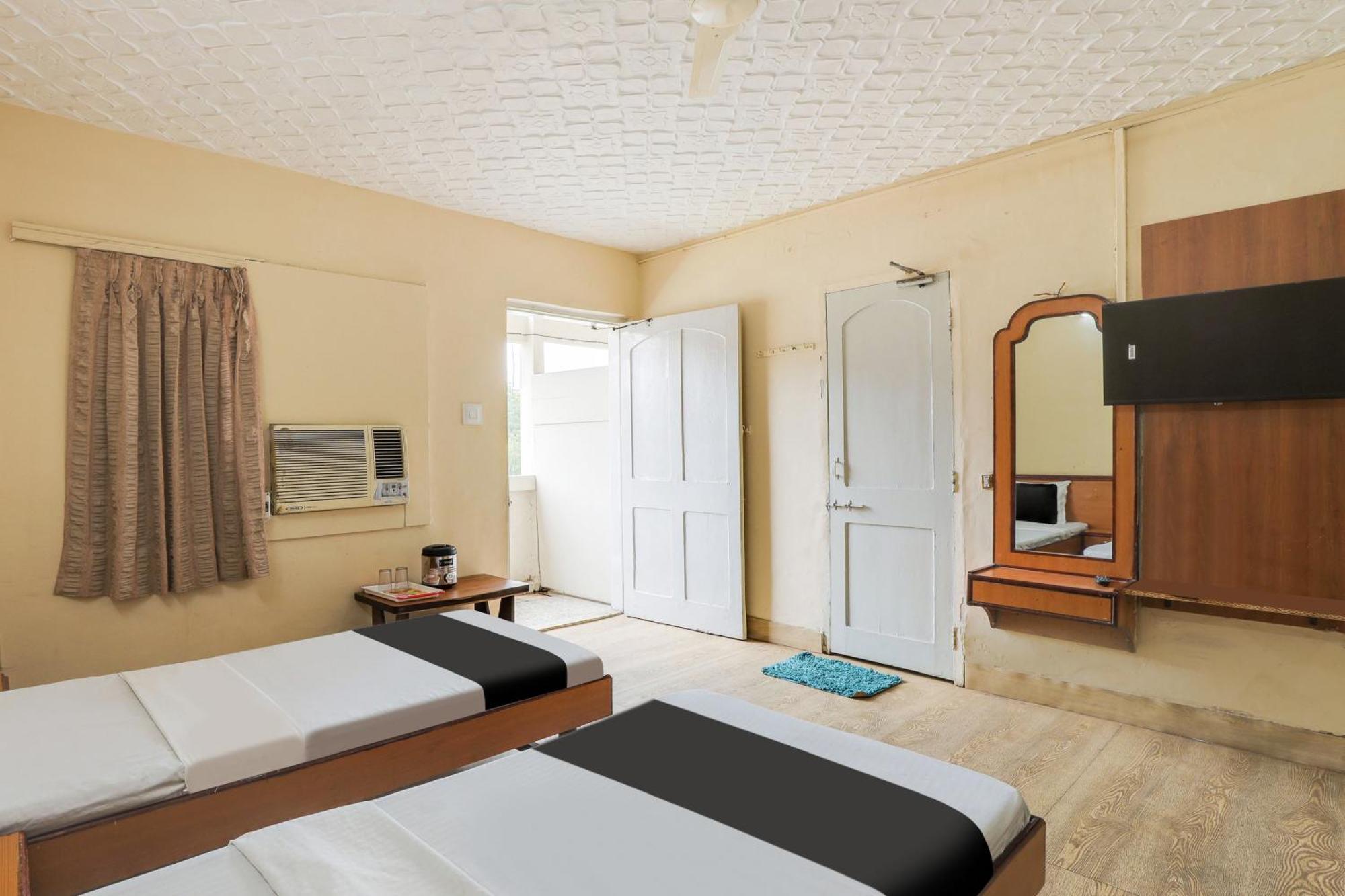 Hotel O Ellis Ahmadábád Kültér fotó