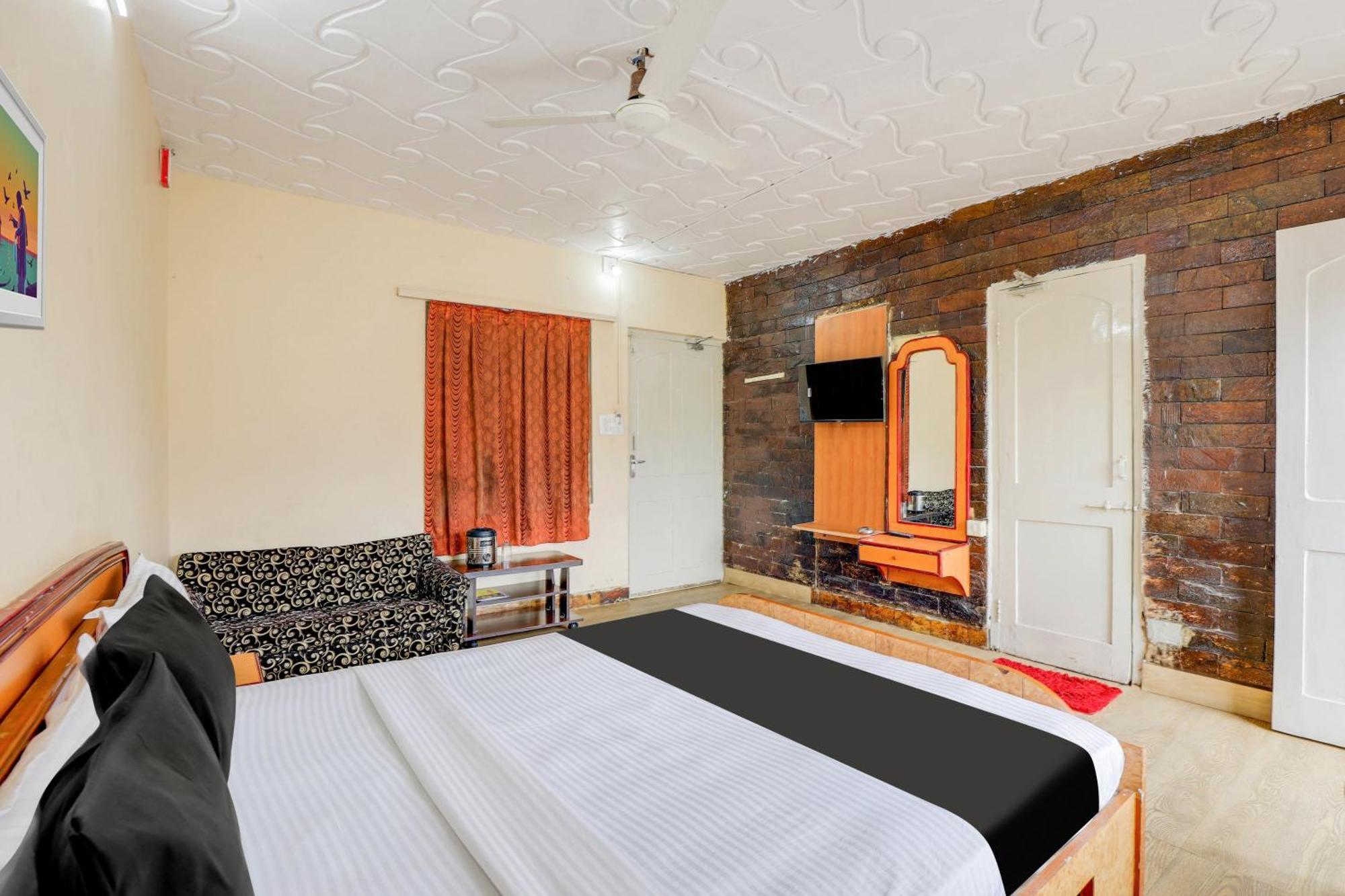 Hotel O Ellis Ahmadábád Kültér fotó